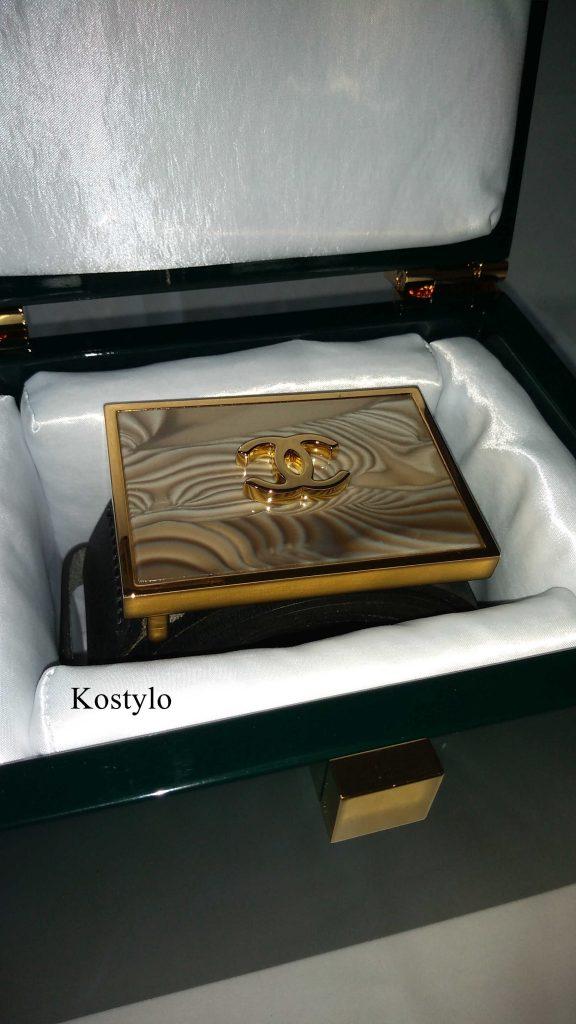goldplated_trouser_belt_with_striped_flint_handcrafted_by_kostylo_atelier gilded trouser belt with noble striped flint brimming with magical and healing energy symbolizes optimism and harmony handcrafted authored by Kostylo atelier