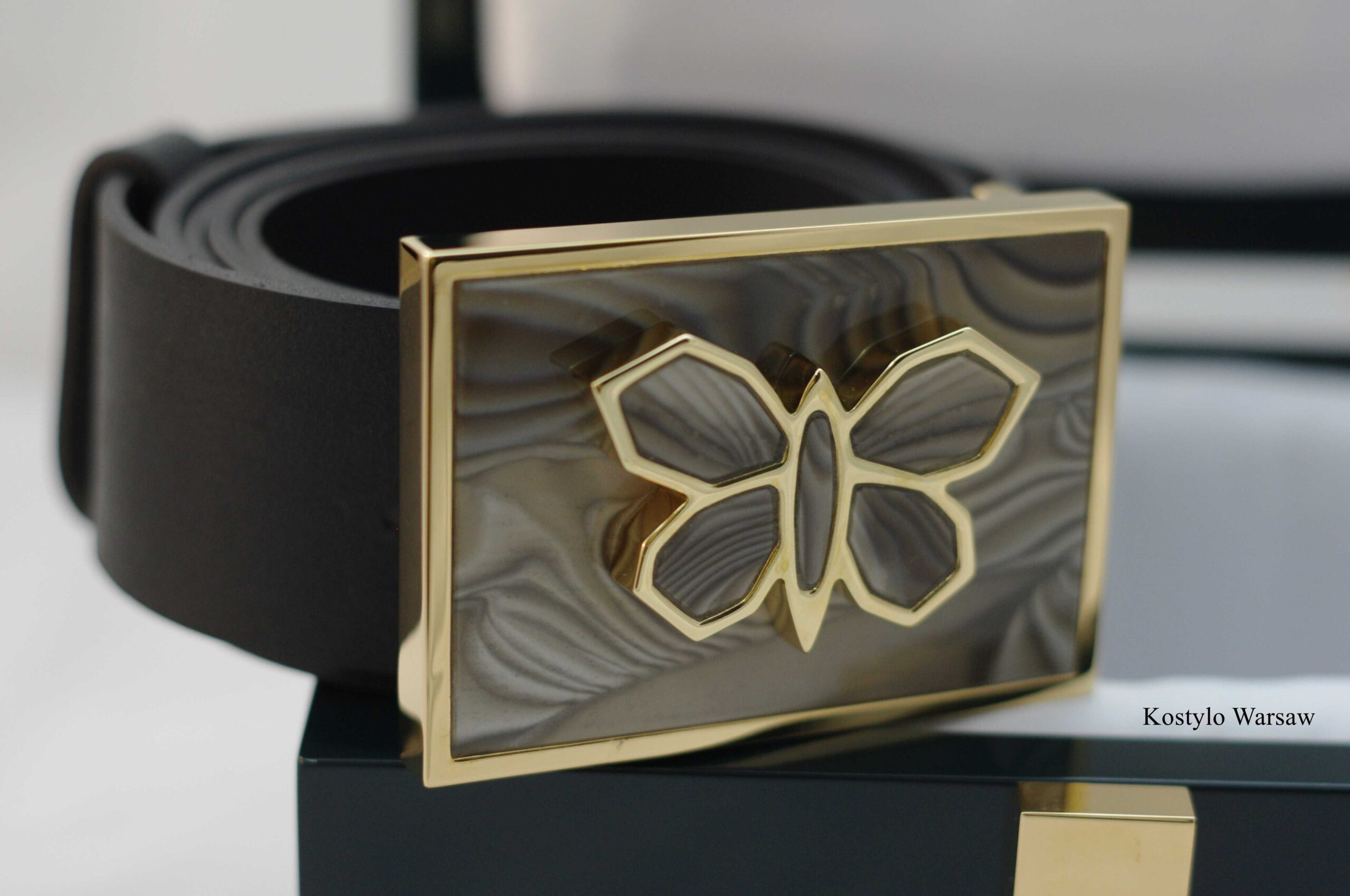 the final result of work on luxury trouser buckle gold plated with 23 carat italian gold, each buckle is handmade in similar way, all in the Kostylo atelier