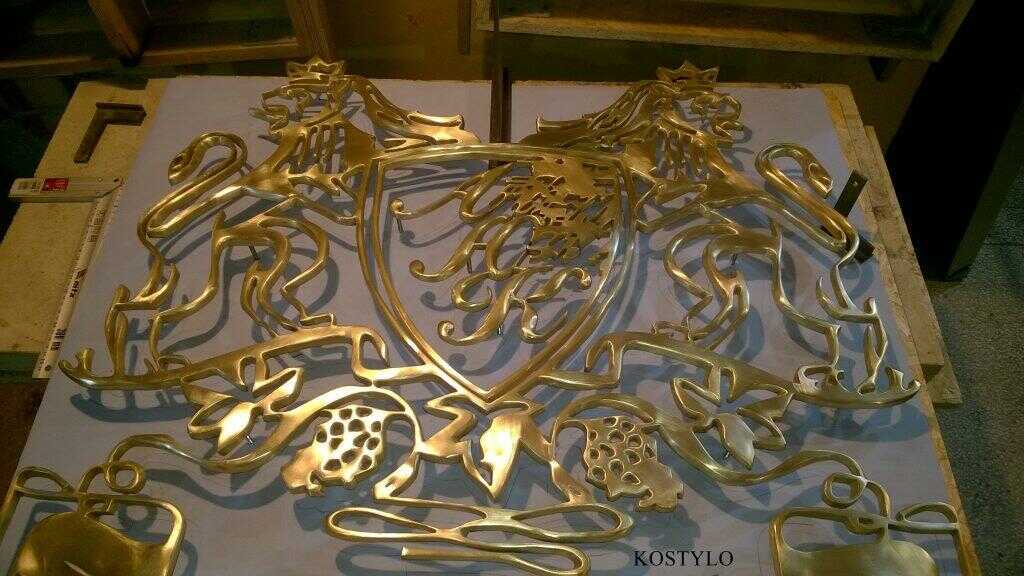 after hand grinding and silver soldering and once all the elements have been joined together the luxurious openwork bas-relief is ready for polishing in Kostylo atelier