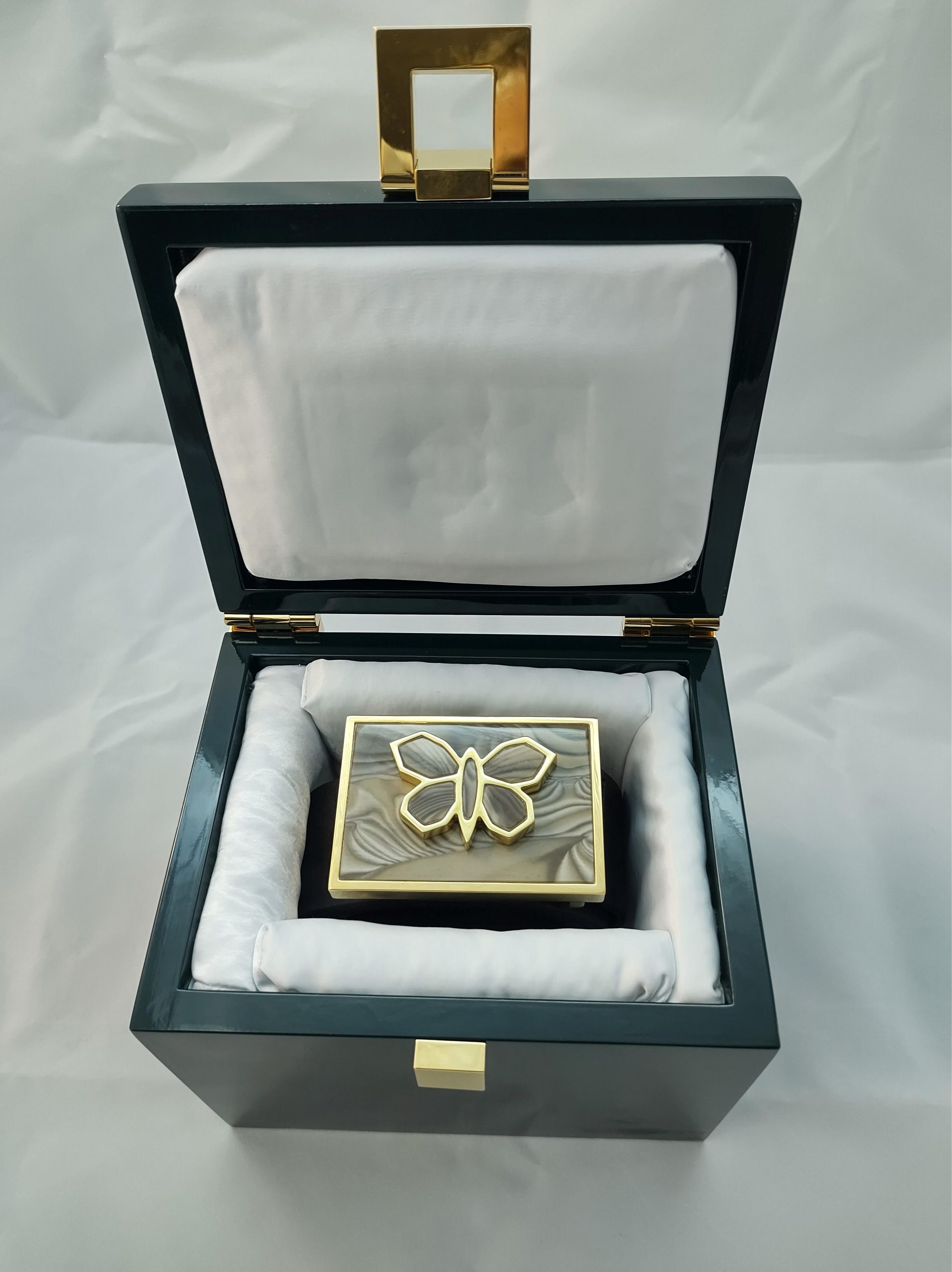 luxury_23-karat_gold_plated_belt_buckle_with_butterfly_figure_with_striped_flint_by_kostylo_atelier Luxurious rare original gold-plated belt buckle with butterfly figure in luxury satin-lined box handcrafted by Kostylo Atelier