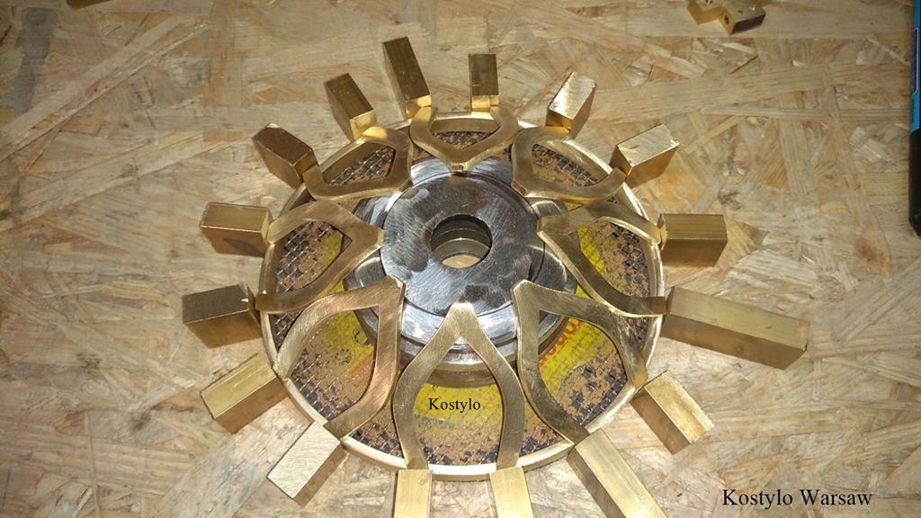 Fitting lotus leaf elements in openwork form for silver soldering into single crown piece by Kostylo atelier