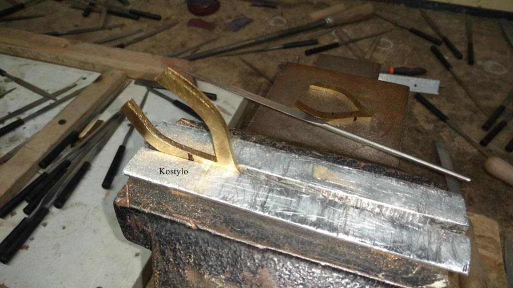 Hand-smoothing the surface of the lotus leaf openwork in modern style by Kostylo atelier