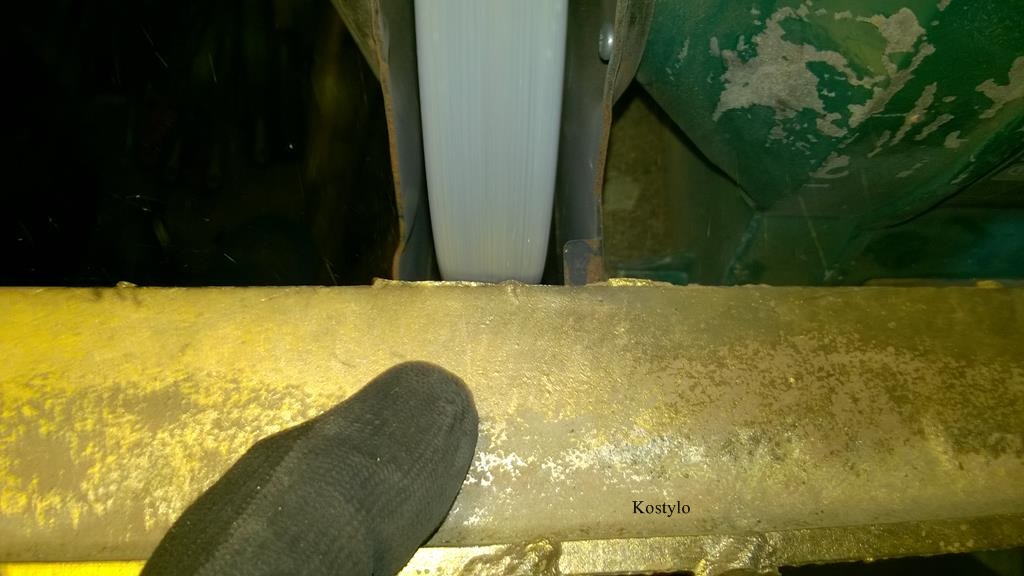 Rough grinding of cast wall clock side wall parts by Kostylo atelier